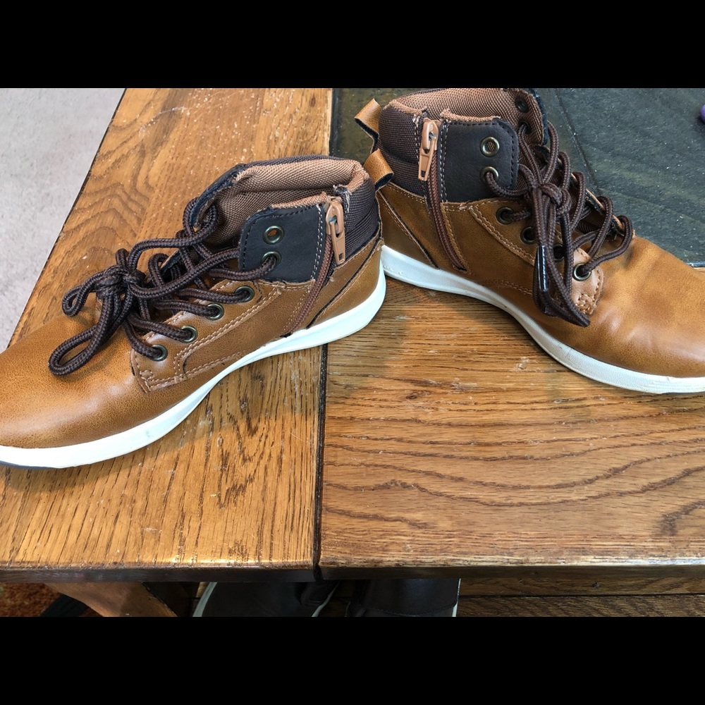 Perry Ellis zip up Boots with tie closures